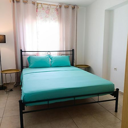 Maisonette Wave Метаморфоси Екстериор снимка