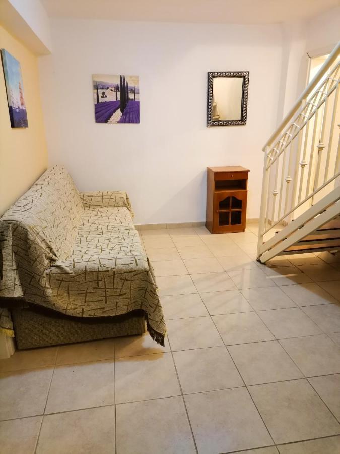 Maisonette Wave Метаморфоси Екстериор снимка